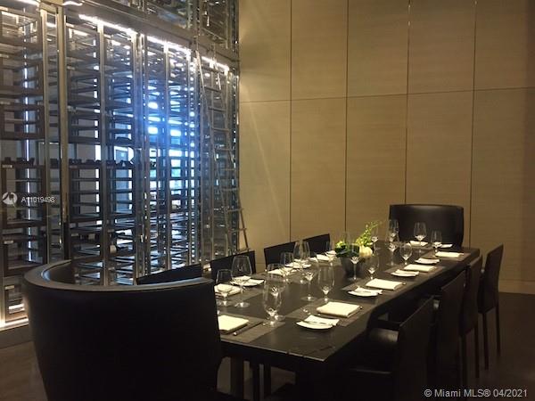 18555 COLLINS AVENUE COND - Residential