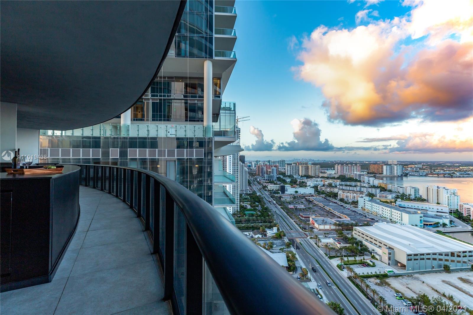 18555 COLLINS AVENUE COND - Residential