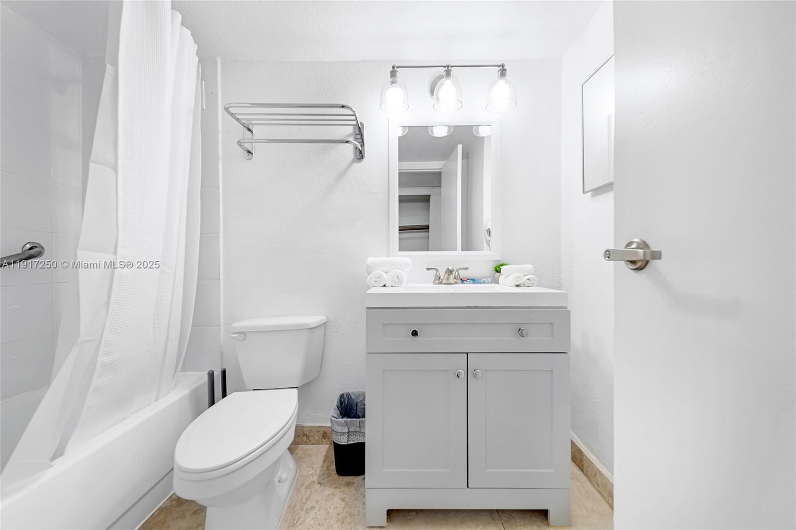 THE AVENTURA BEACH CLUB C - Residential Lease