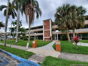 Large unit 2bed/1bathroom in North Miami Beach.