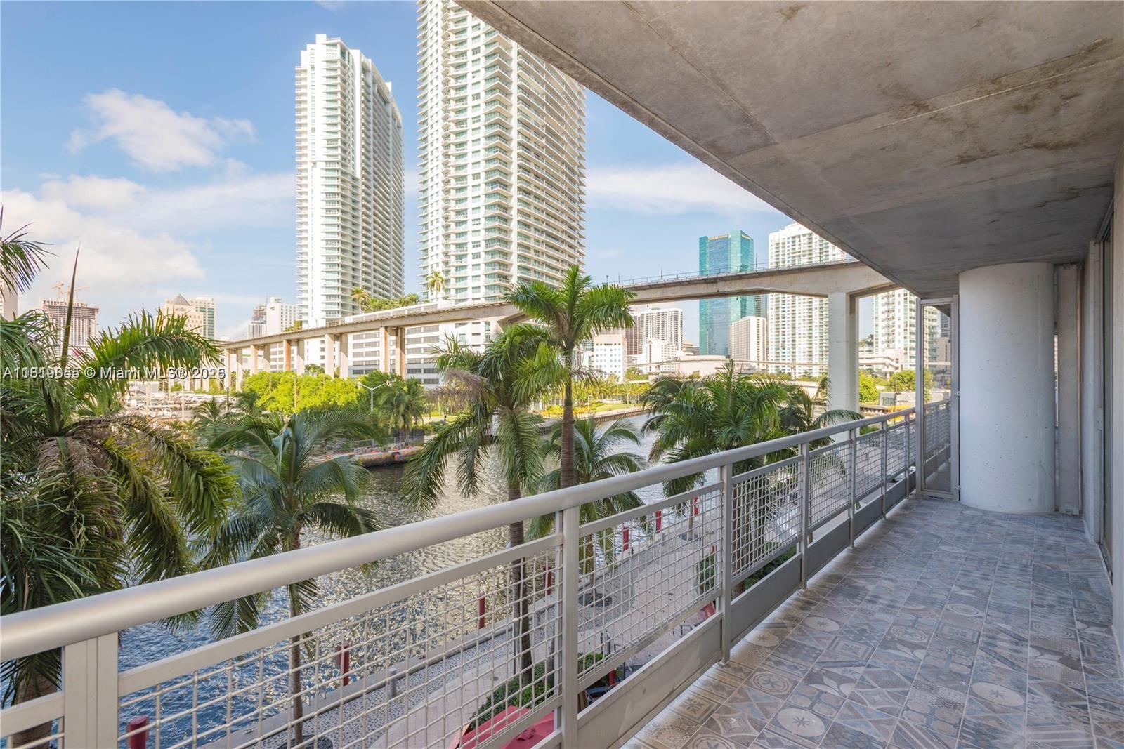 690 Sw 1st Ct 405, Miami, Broward County, Florida - 1 Bedrooms  
1 Bathrooms - 