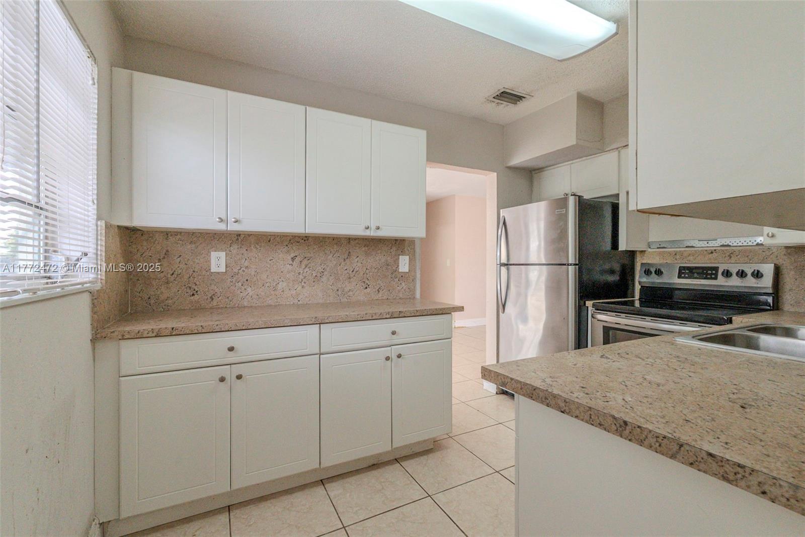 CAROL CITY 5TH ADDN - Residential