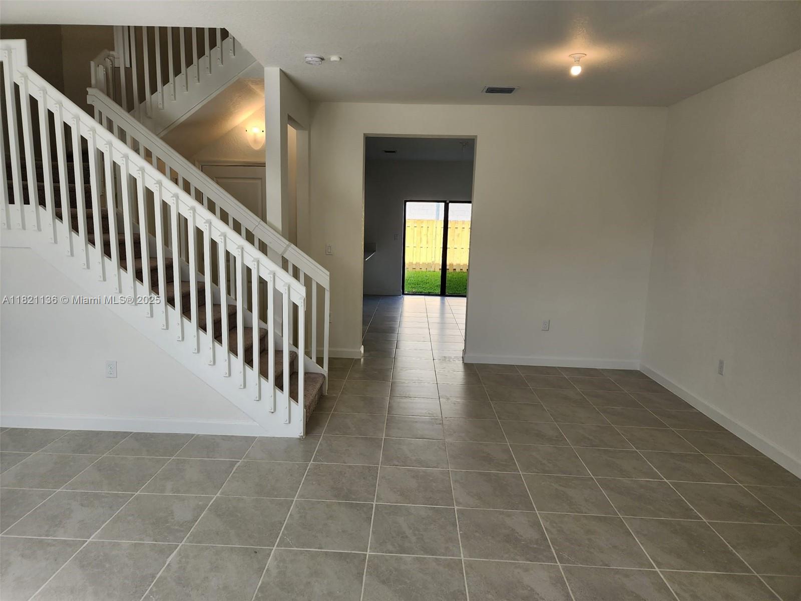 PINE ISLE - Residential