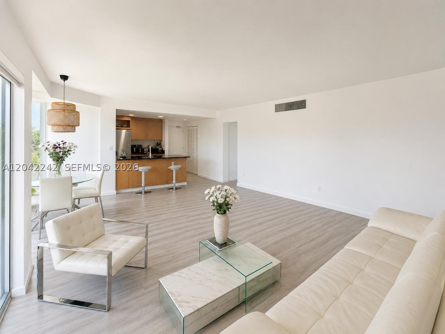 10275 Collins Ave 431
