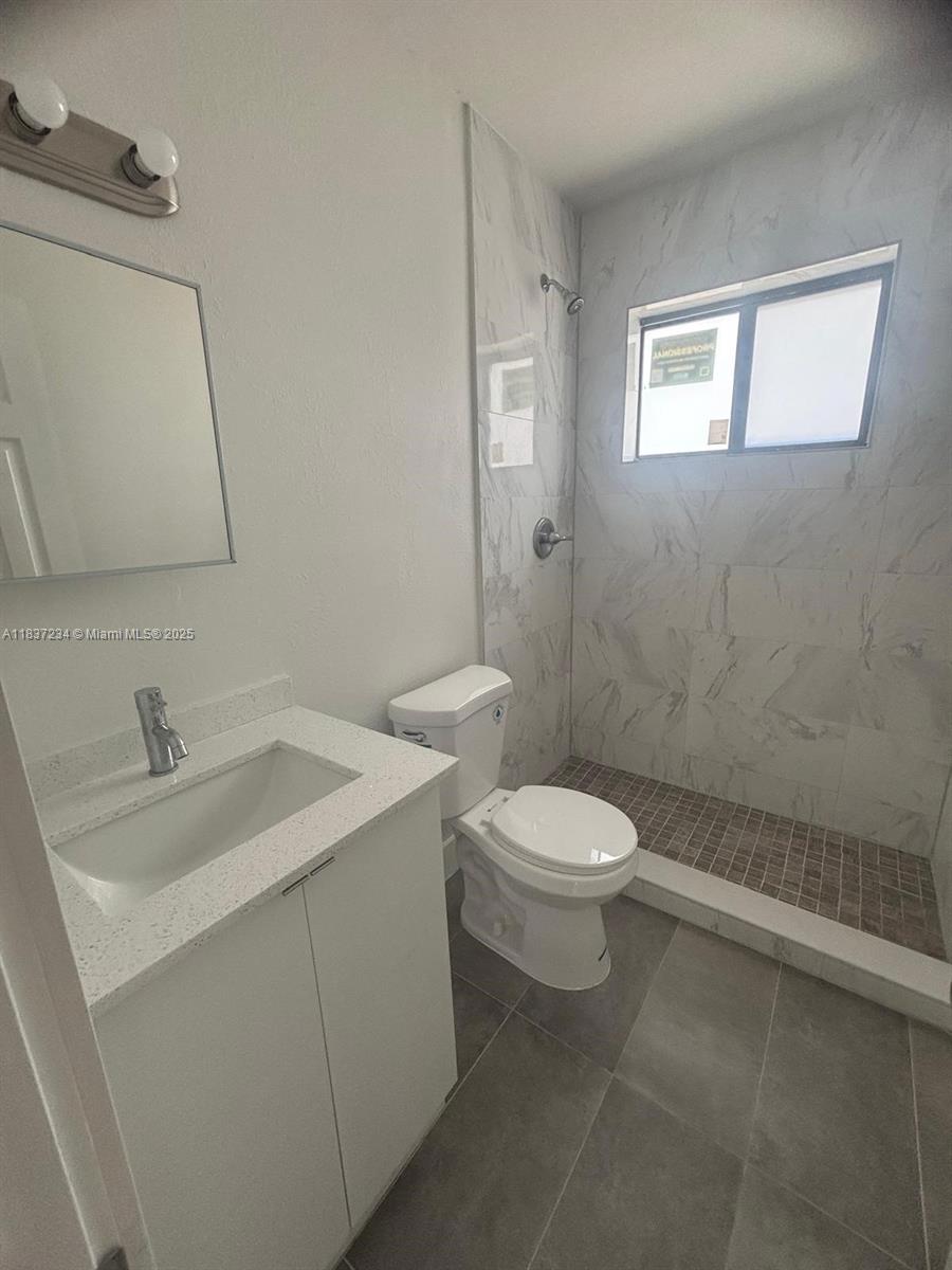 600 NE 142nd St 16