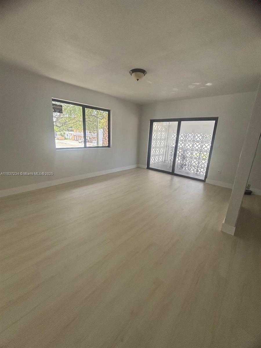 600 NE 142nd St 16