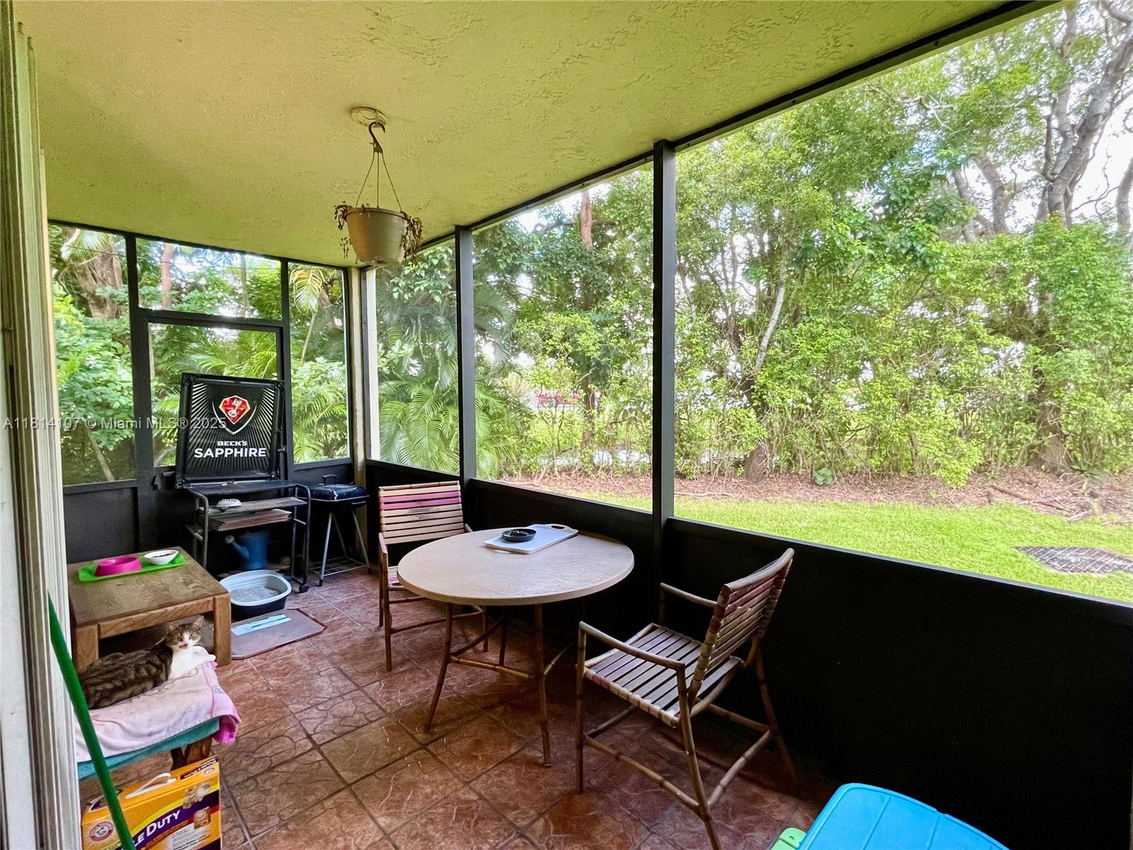 LAKESHORE CONDO #4 - Residential