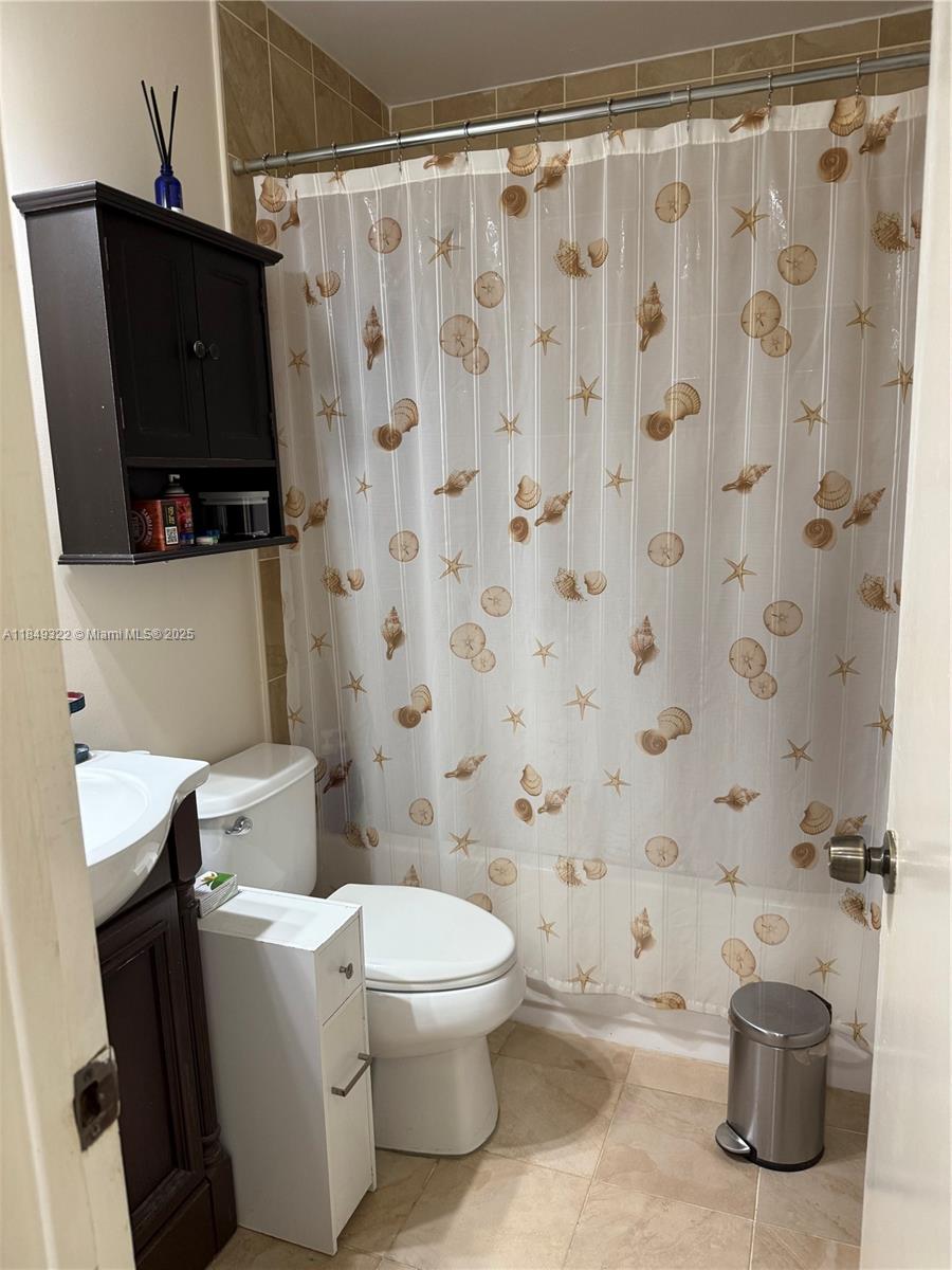 EDGEWATER PARK - Residential