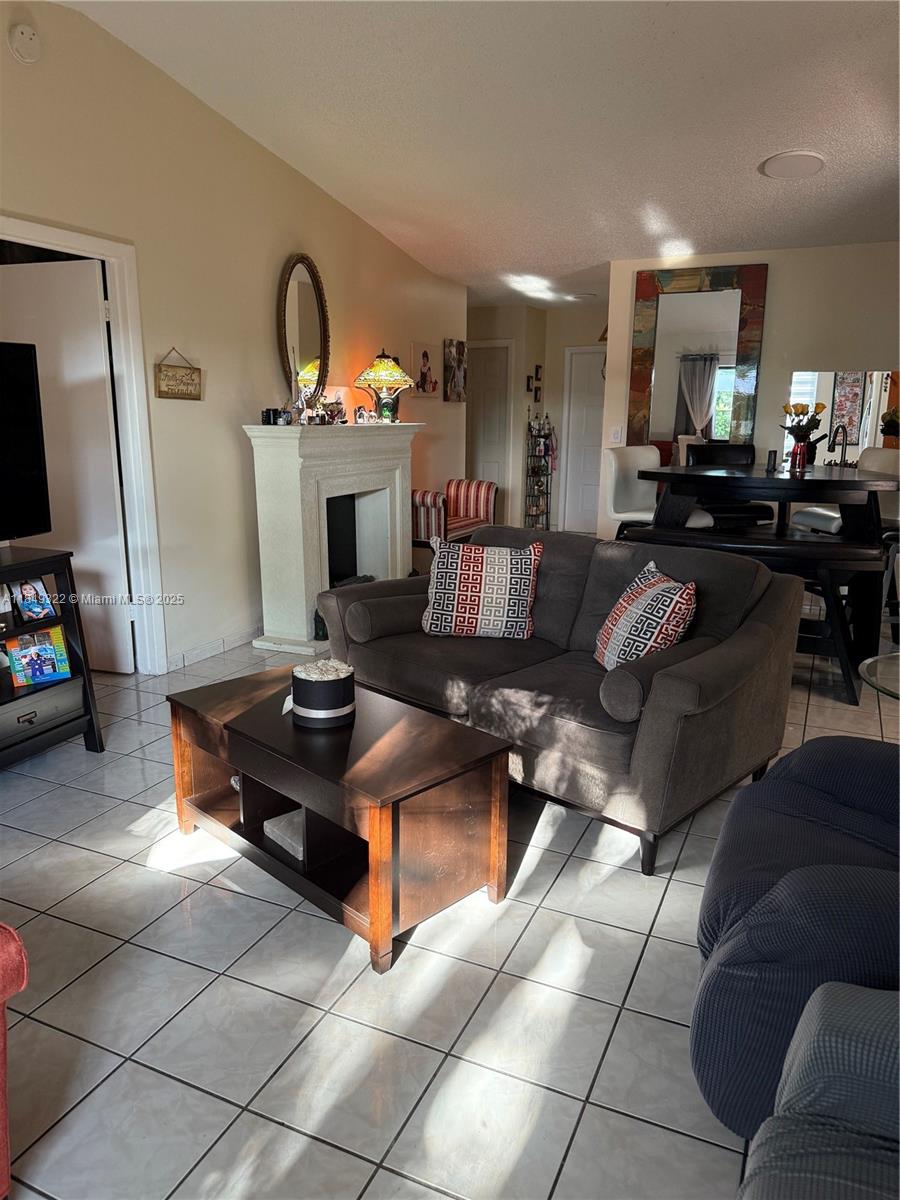 EDGEWATER PARK - Residential