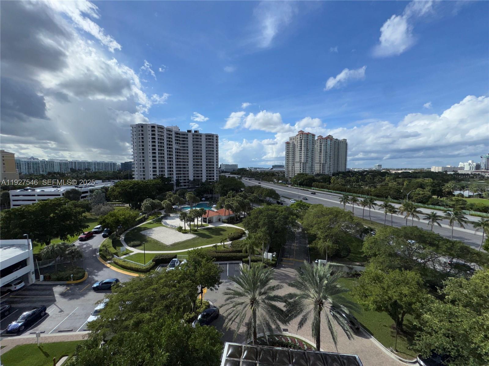 PARC CENTRAL AVENTURA EAS - Residential