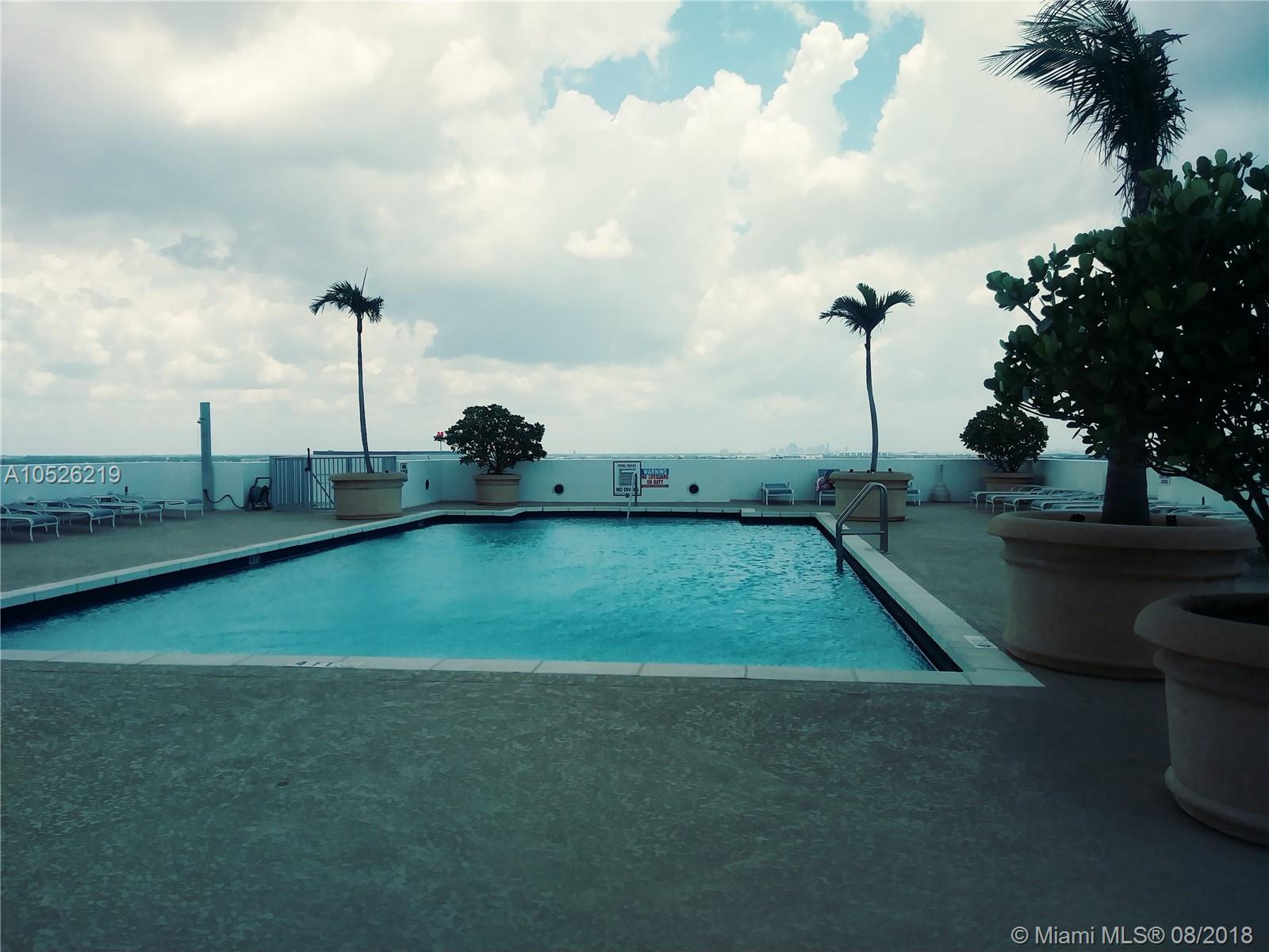 RADIUS CONDO - Residential Lease