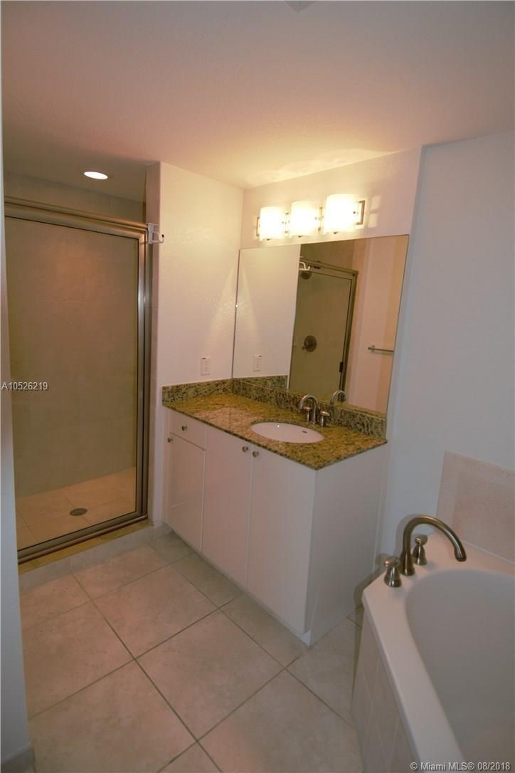 RADIUS CONDO - Residential Lease