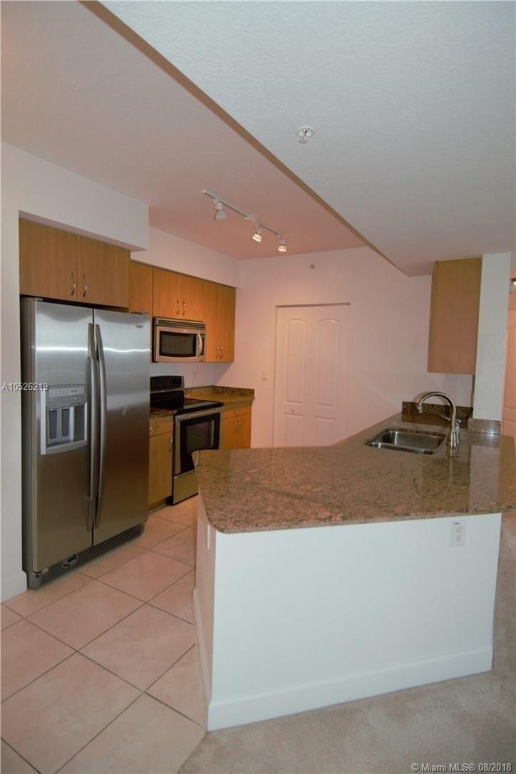 RADIUS CONDO - Residential Lease