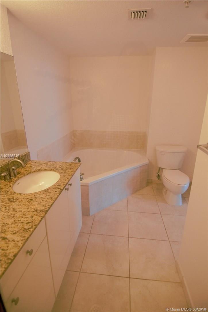 RADIUS CONDO - Residential Lease