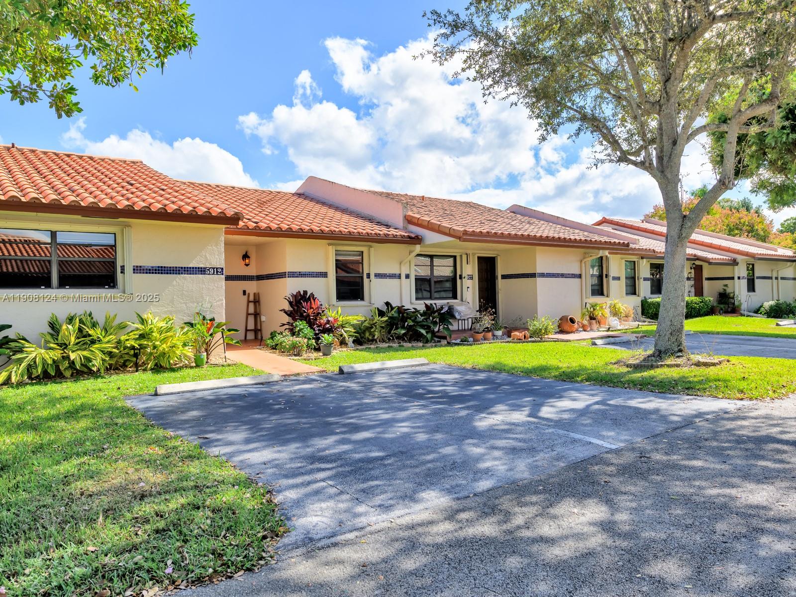 FOREST LAKE - Residential