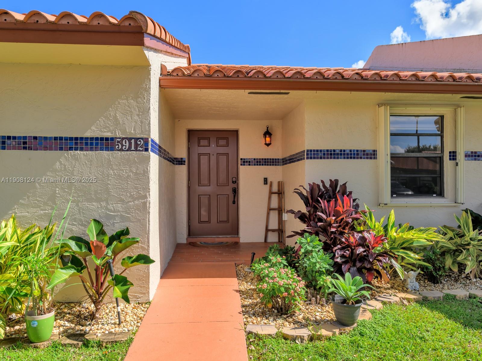 FOREST LAKE - Residential