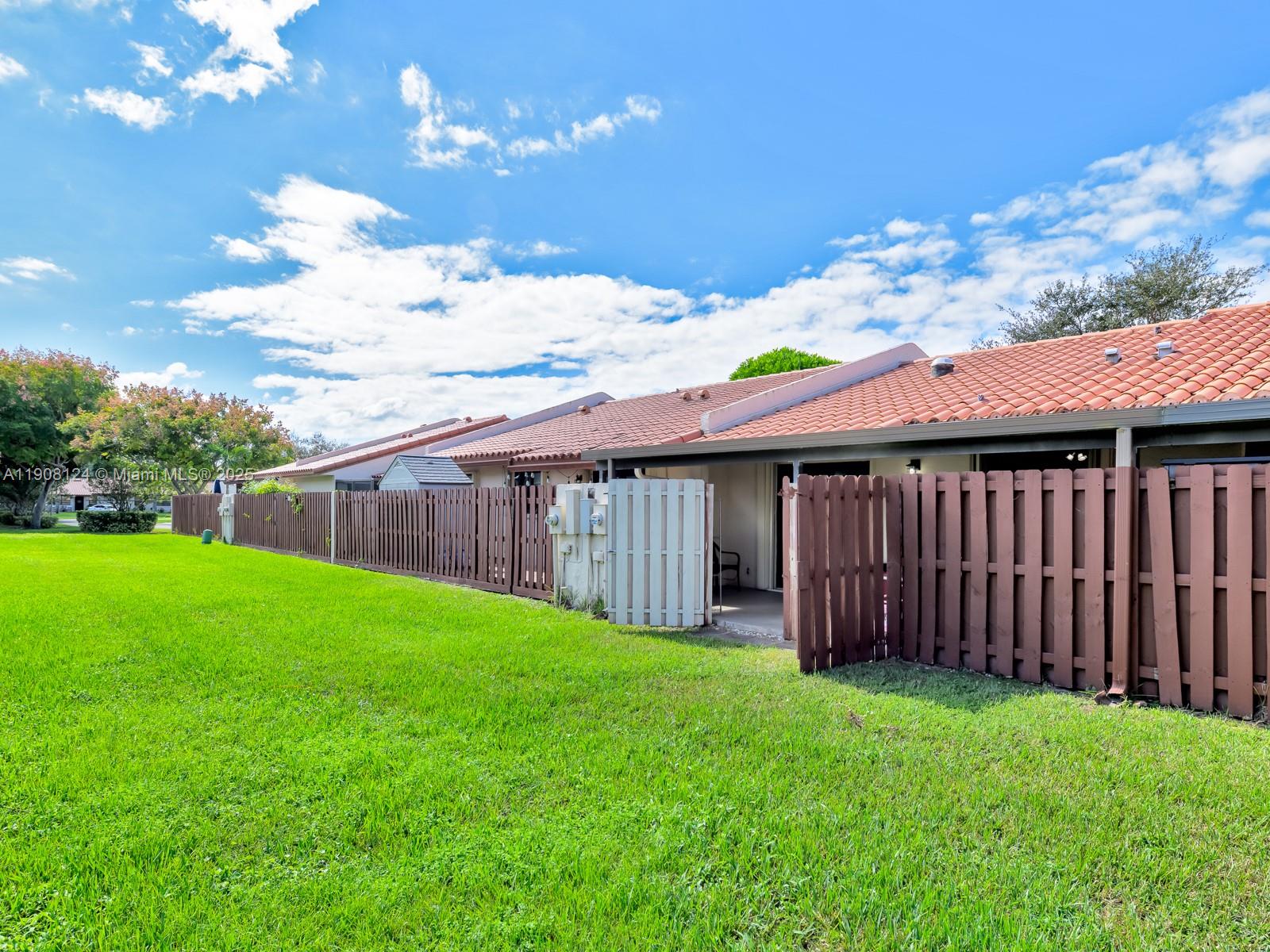 FOREST LAKE - Residential