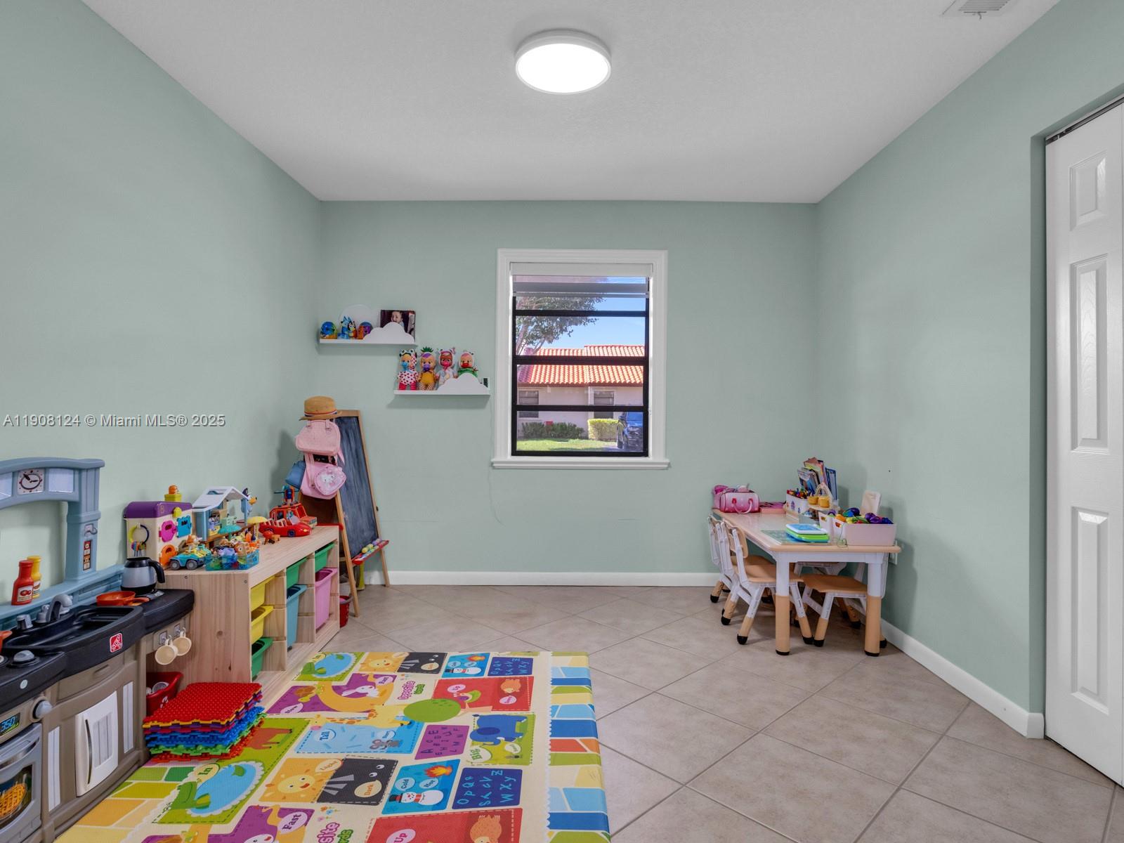 FOREST LAKE - Residential