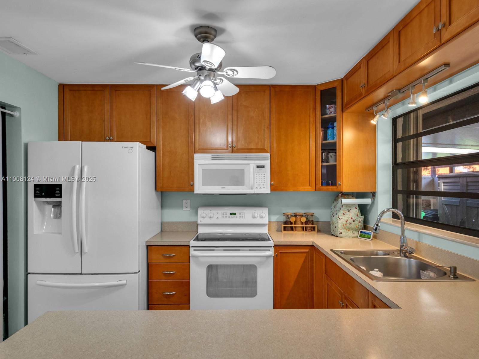 FOREST LAKE - Residential