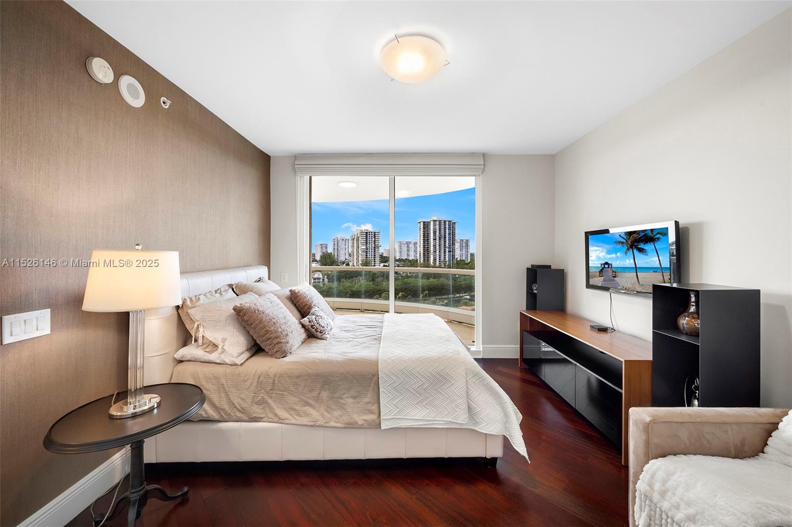 BELLAMARE @ WILLIAMS ISLA - Residential