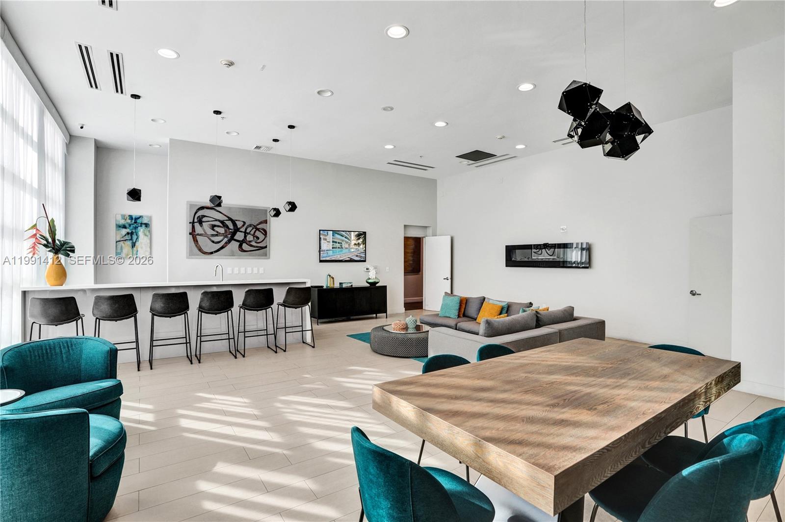 ONYX ON THE BAY CONDO - Residential