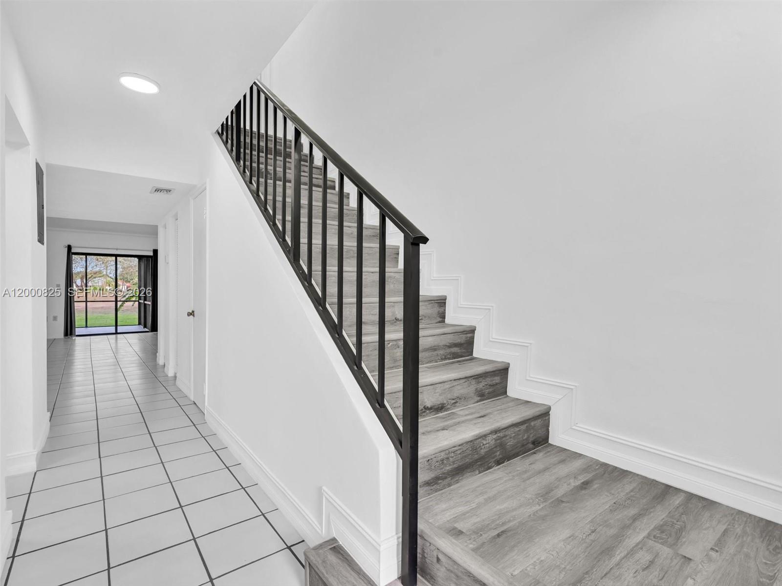 COUNTRY CLUB OF MIAMI - F - Residential