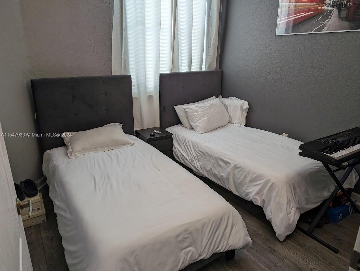 SHOMA HOMES AT COUNTRY CL - Residential