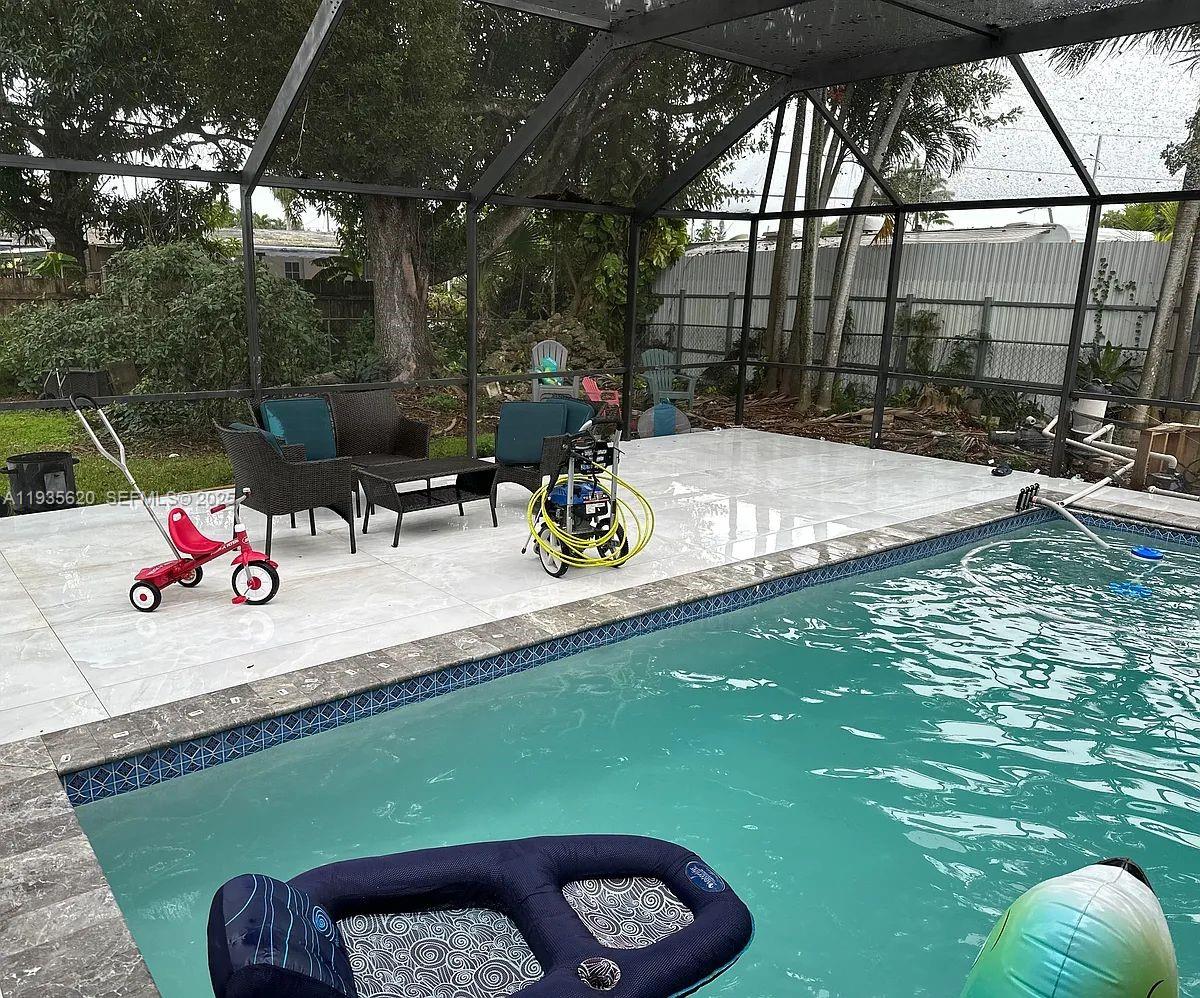 CUTLER RIDGE MANOR ESTATE - Residential