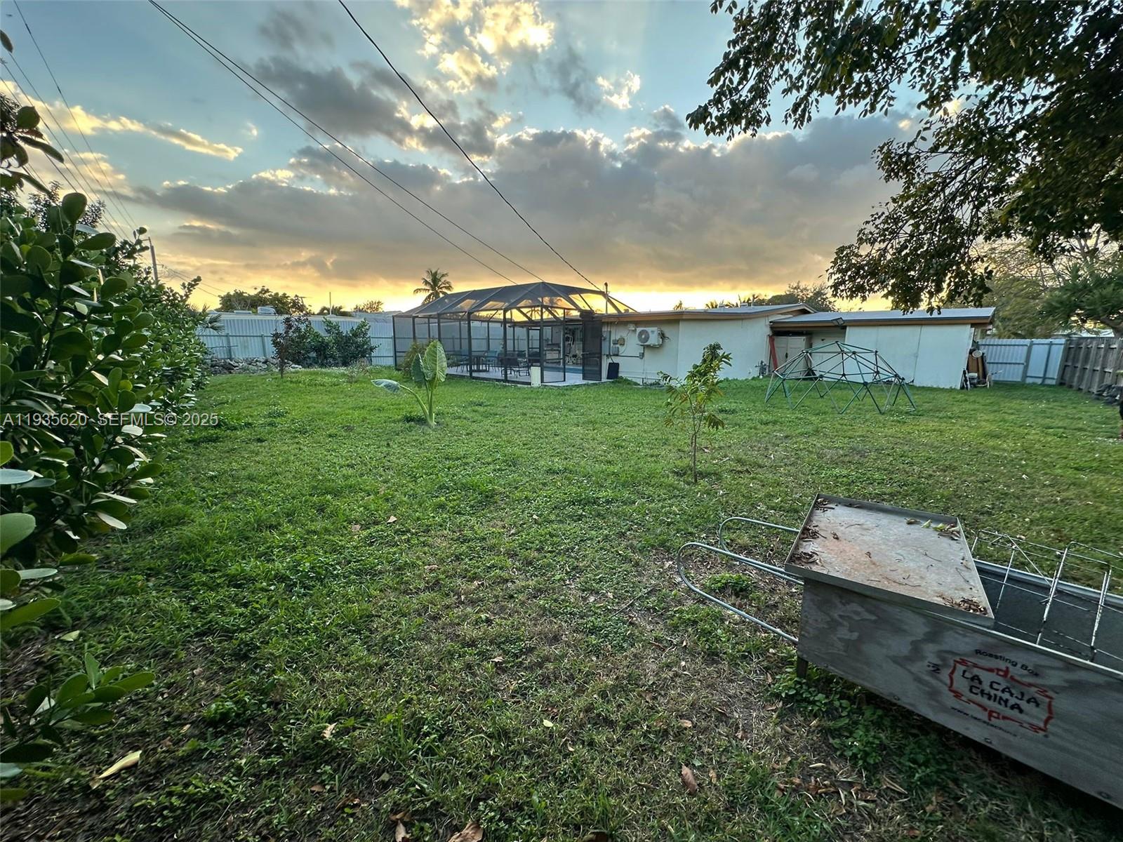 CUTLER RIDGE MANOR ESTATE - Residential