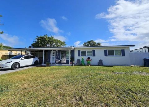 19741 Eagle Nest Rd Cutler Bay FL 33157