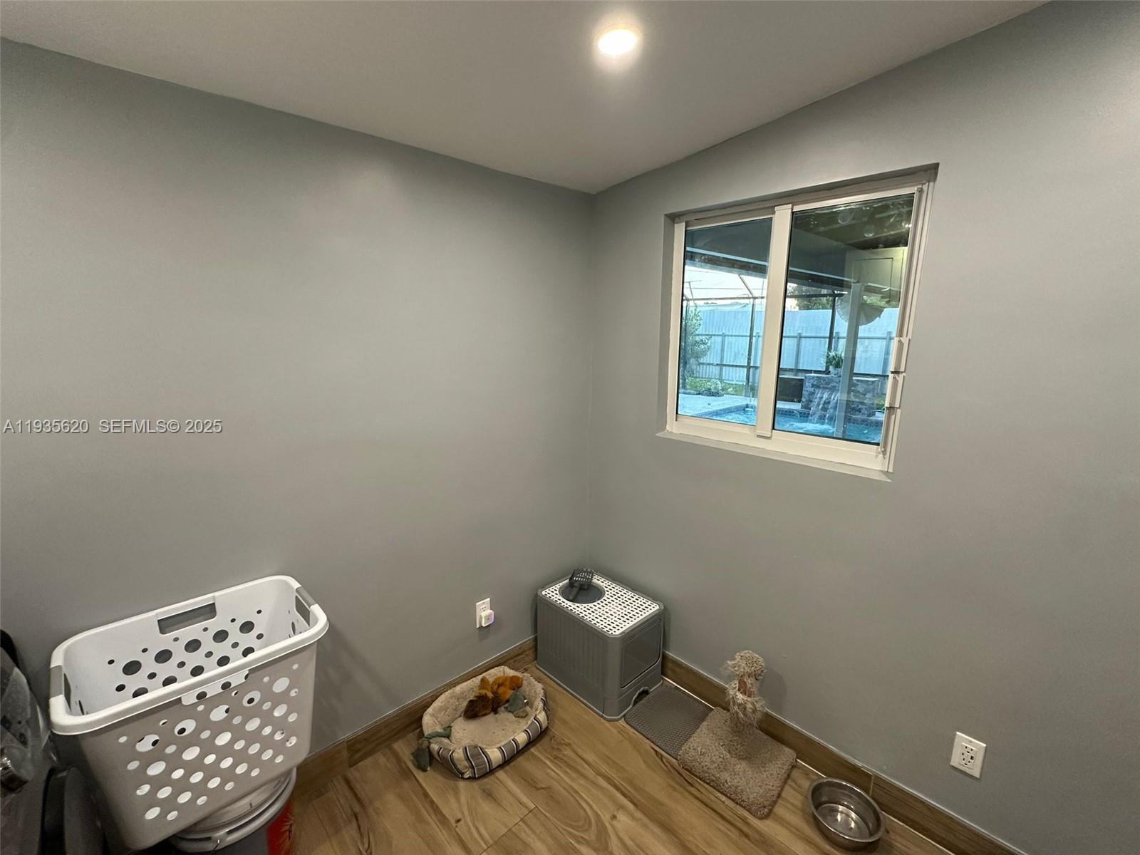 CUTLER RIDGE MANOR ESTATE - Residential