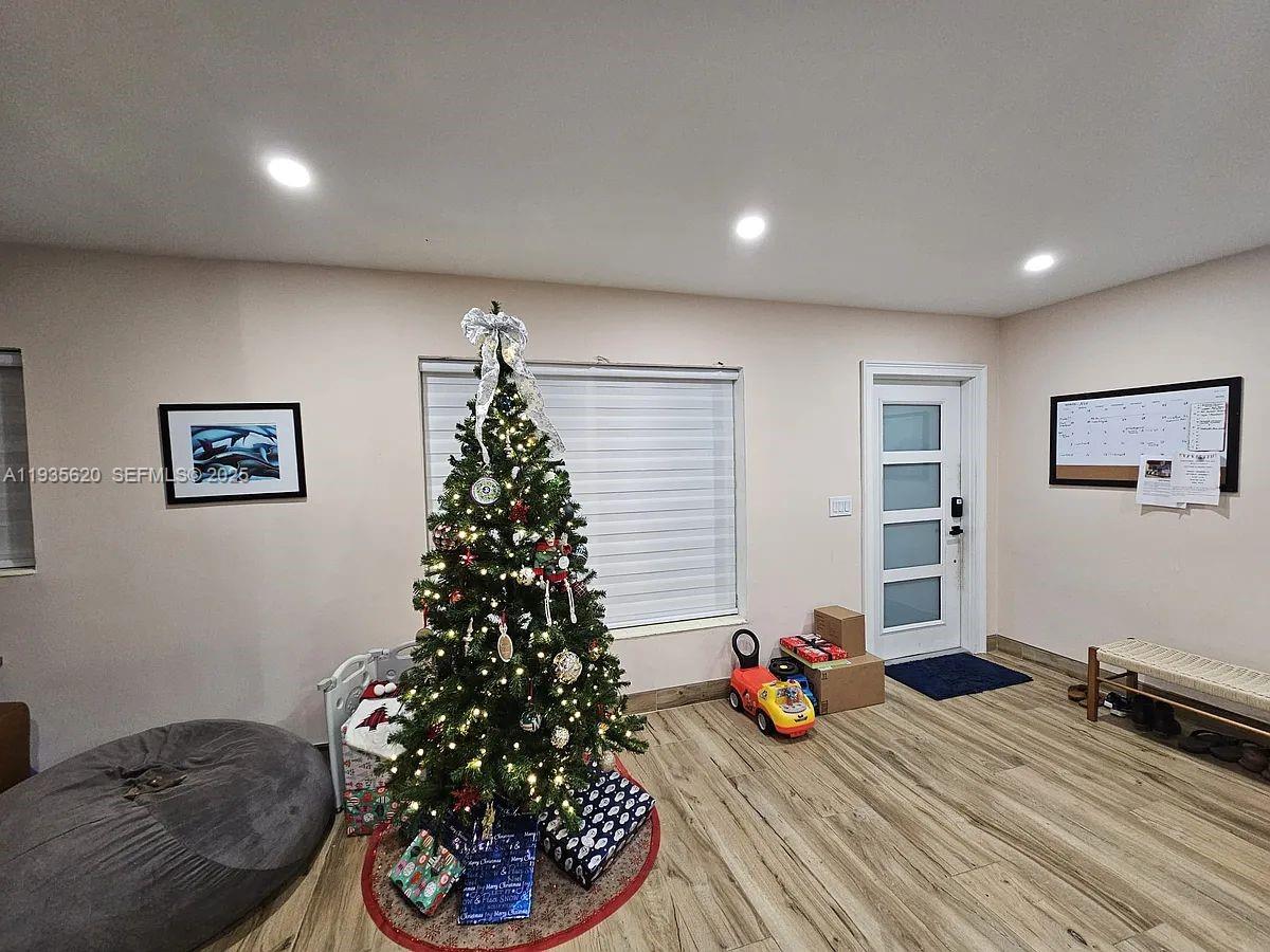 CUTLER RIDGE MANOR ESTATE - Residential