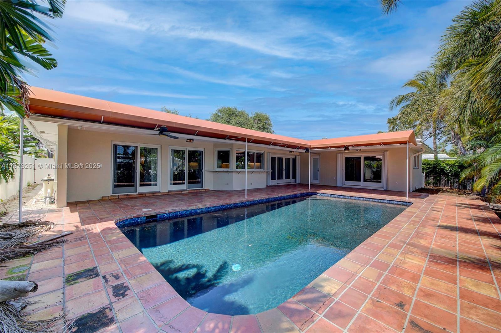 LANDINGS FIRST SEC - Residential Lease