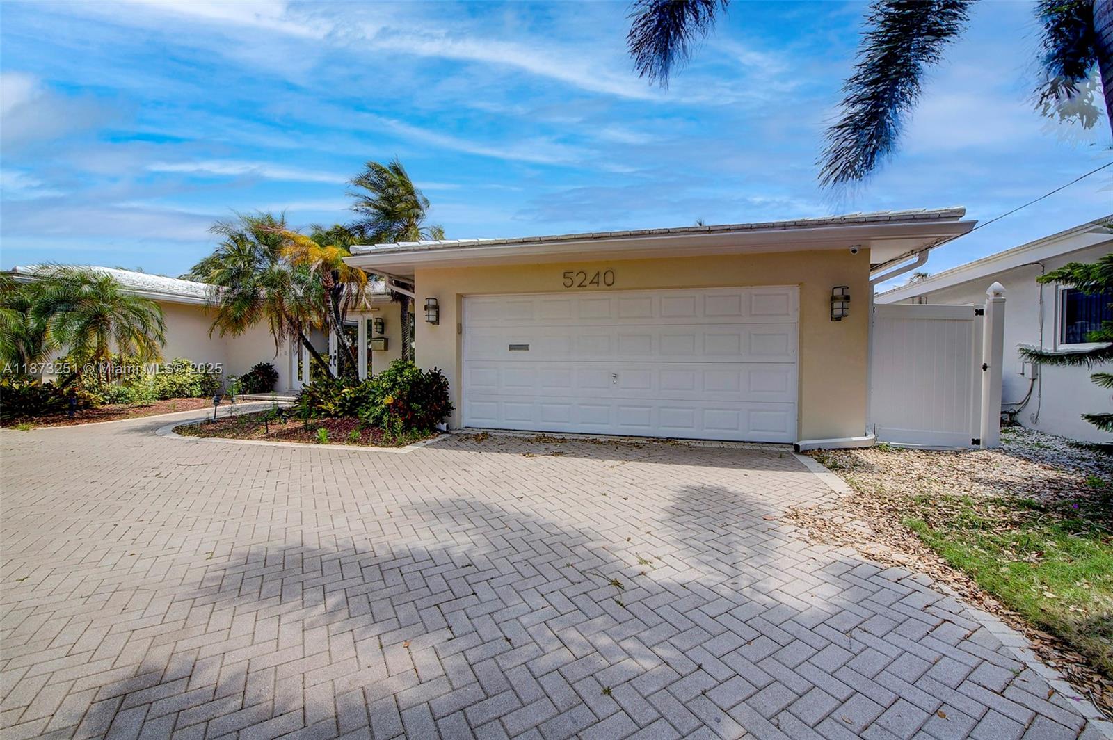 LANDINGS FIRST SEC - Residential Lease