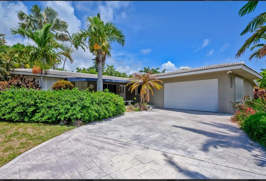 Photo of 1799 SE 25th Ave, Fort Lauderdale, FL 33316 (MLS # A11826031)