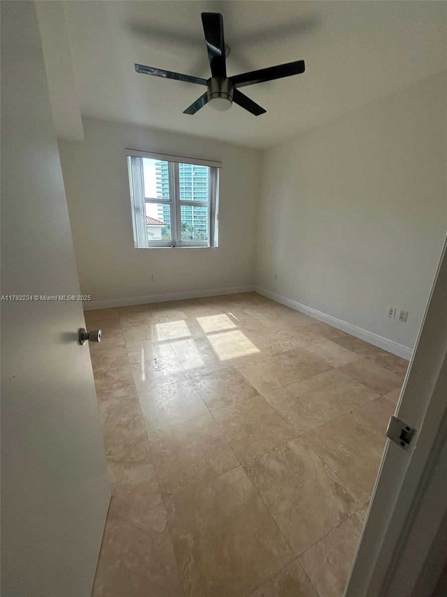 TURNBERRY VILLAGE SO TOWE - Residential