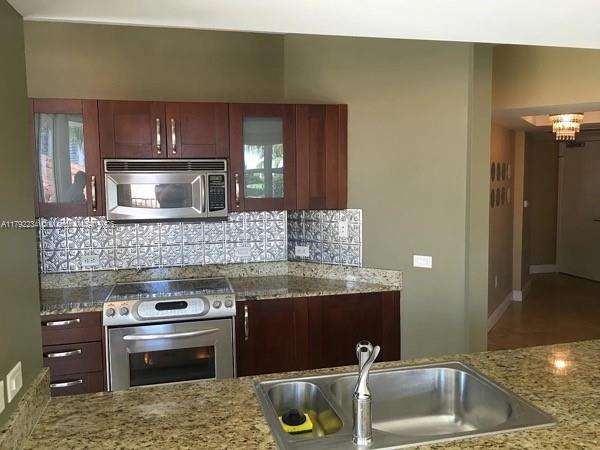 TURNBERRY VILLAGE SO TOWE - Residential