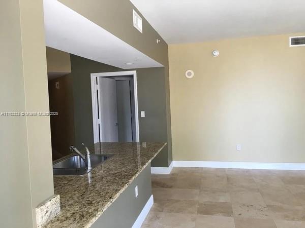 TURNBERRY VILLAGE SO TOWE - Residential