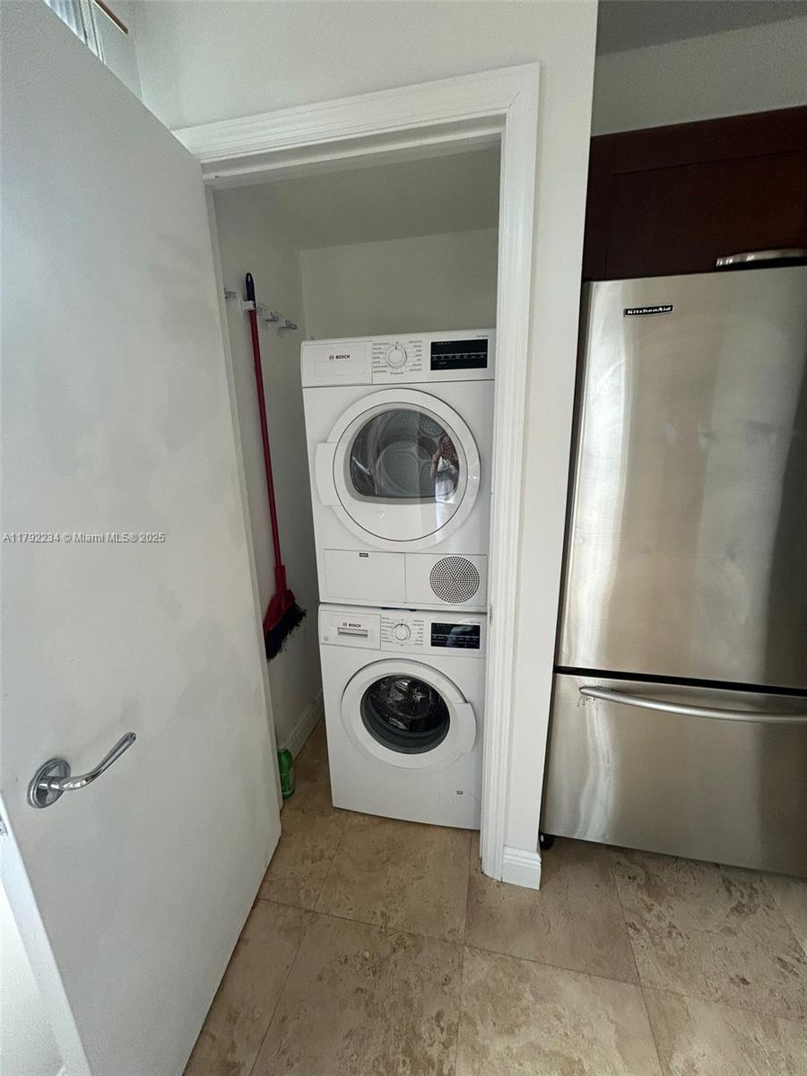 TURNBERRY VILLAGE SO TOWE - Residential