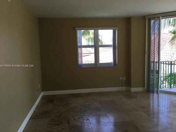 TURNBERRY VILLAGE SO TOWE - Residential