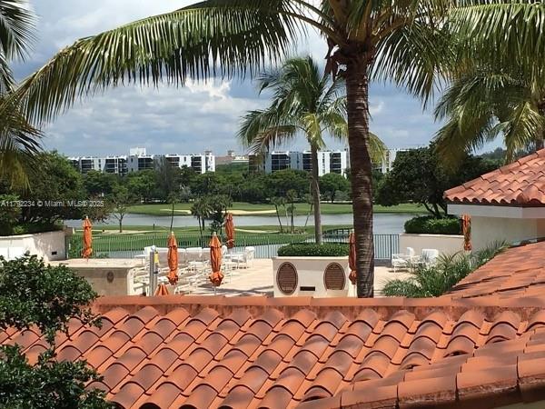 TURNBERRY VILLAGE SO TOWE - Residential