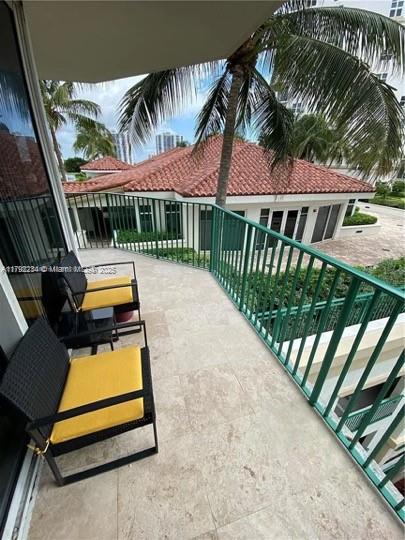 TURNBERRY VILLAGE SO TOWE - Residential