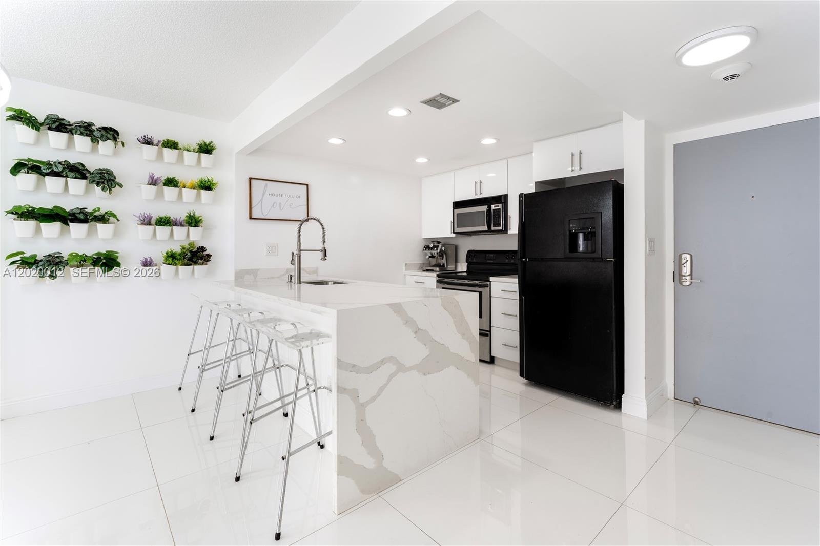 CHARTER CLUB CONDO - Residential