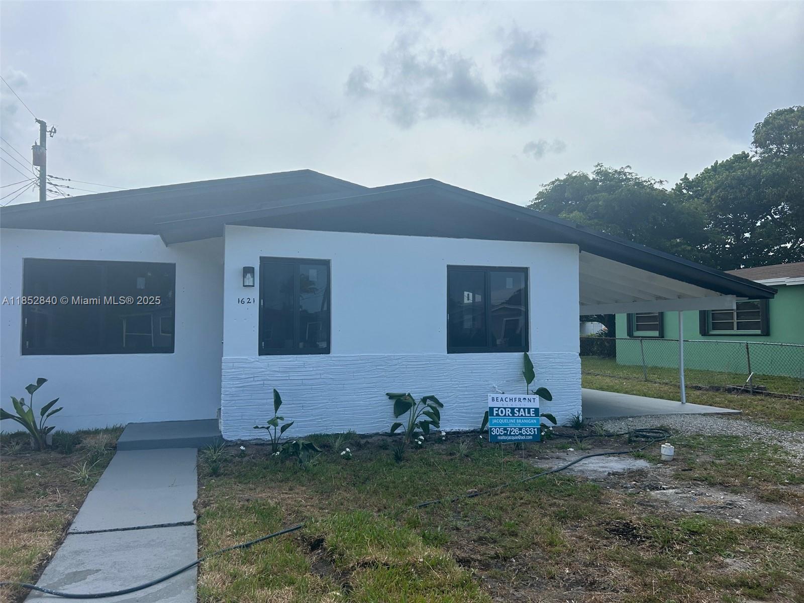1621 NW 27th Ter
