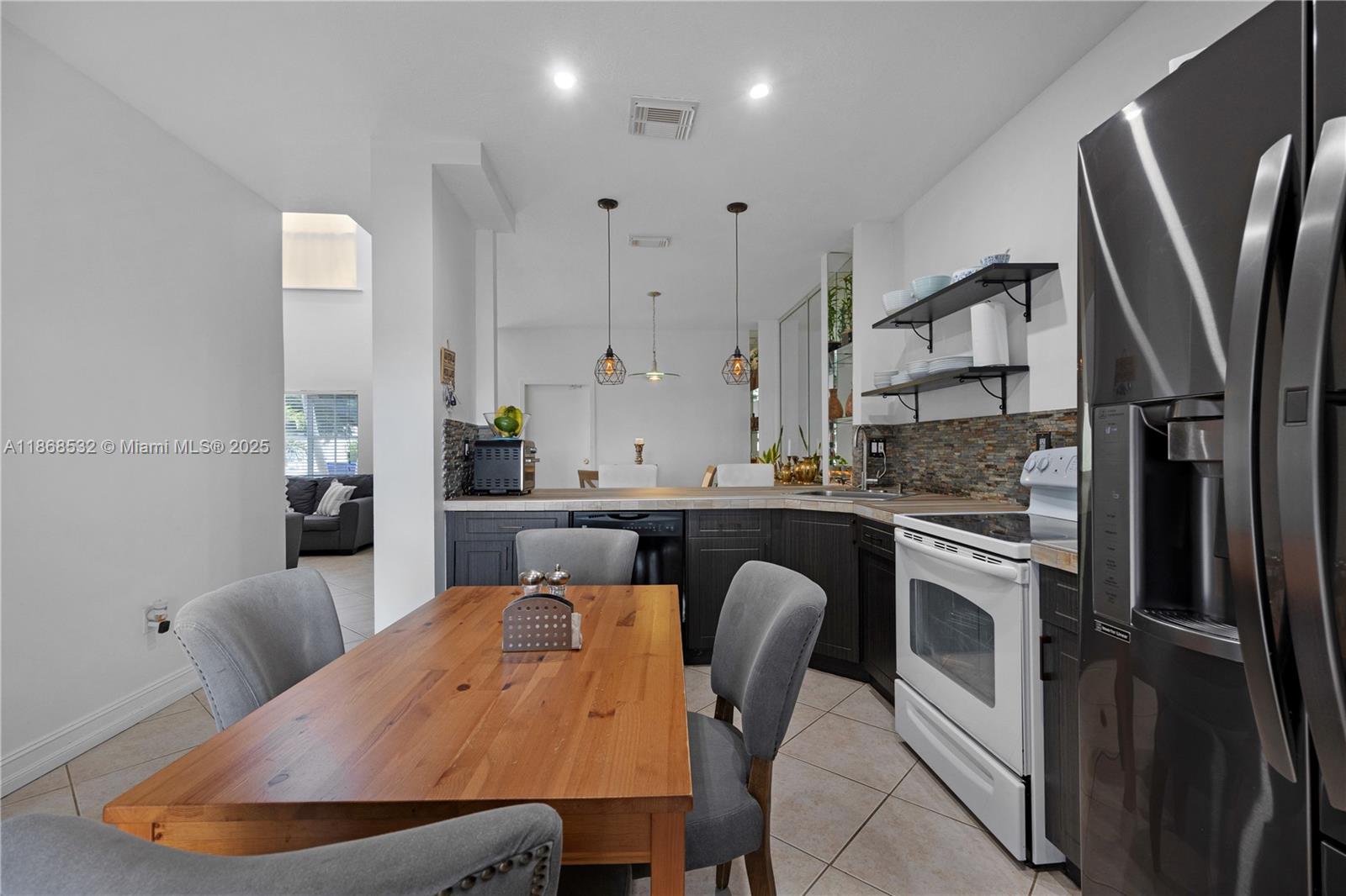 REPLAT OF PORTION OF M P - Residential