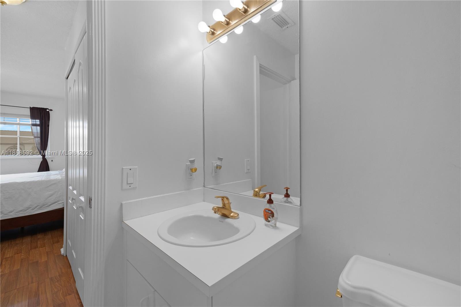 REPLAT OF PORTION OF M P - Residential