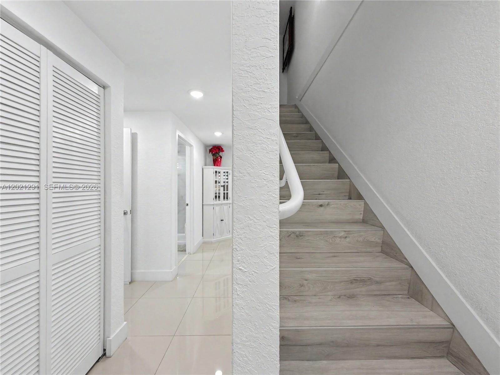 PARADISE ONE - Residential