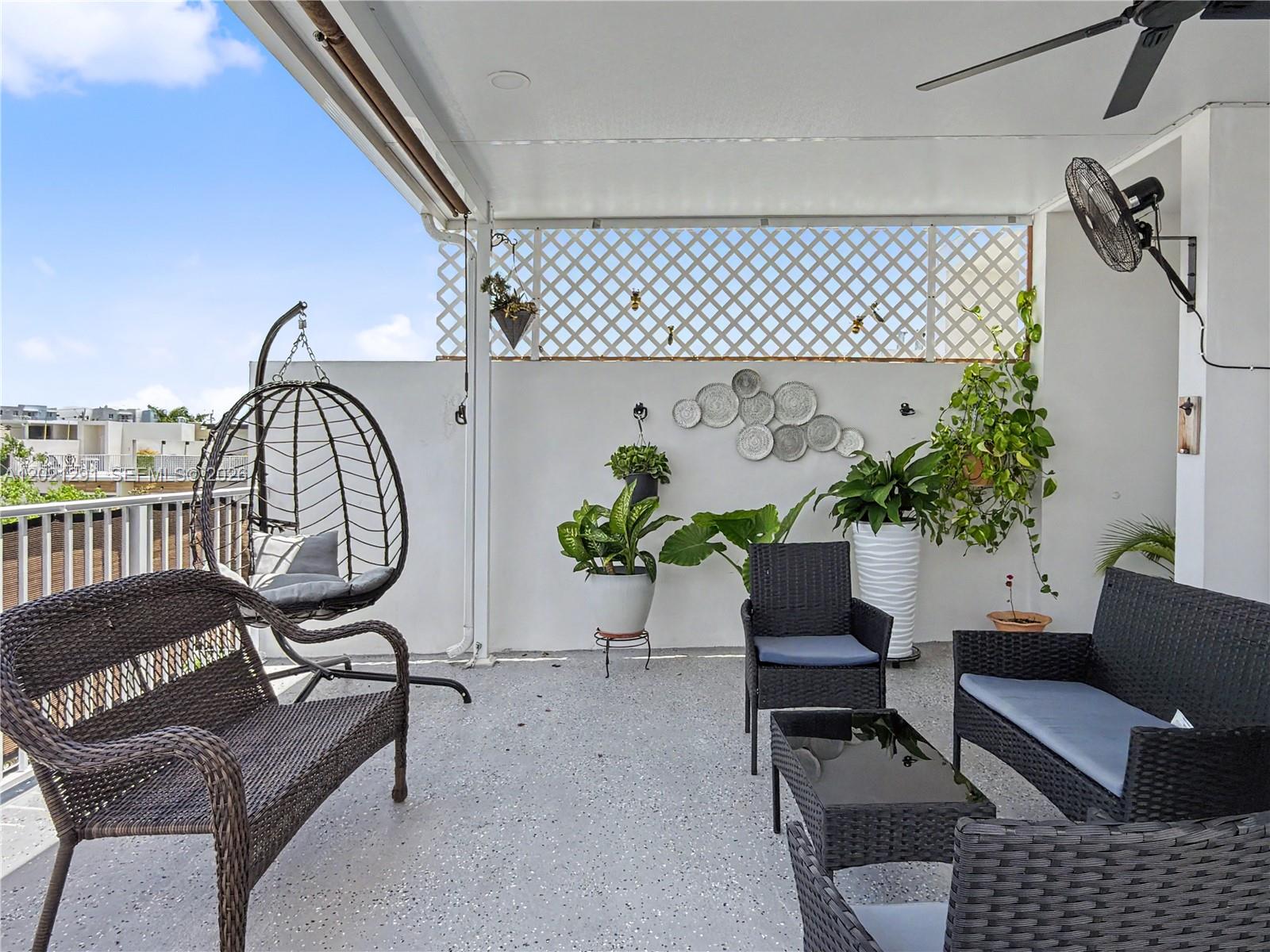 PARADISE ONE - Residential
