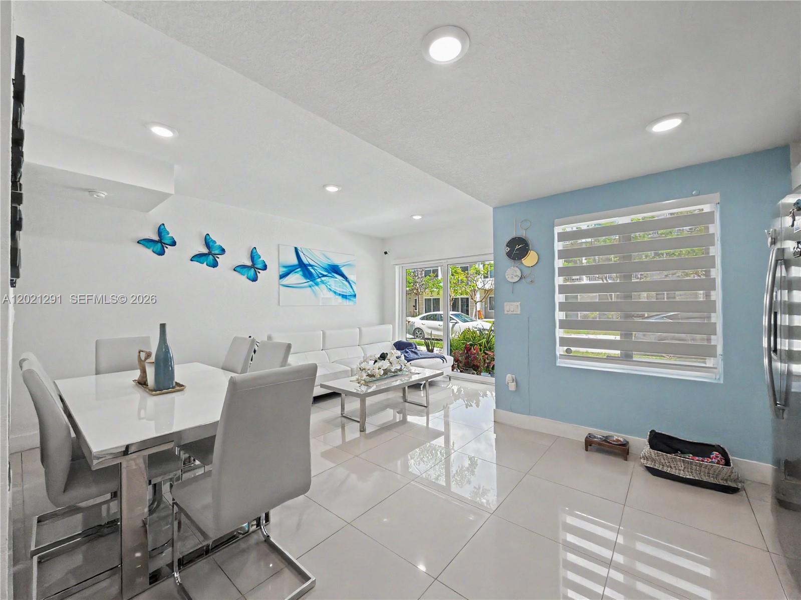 PARADISE ONE - Residential