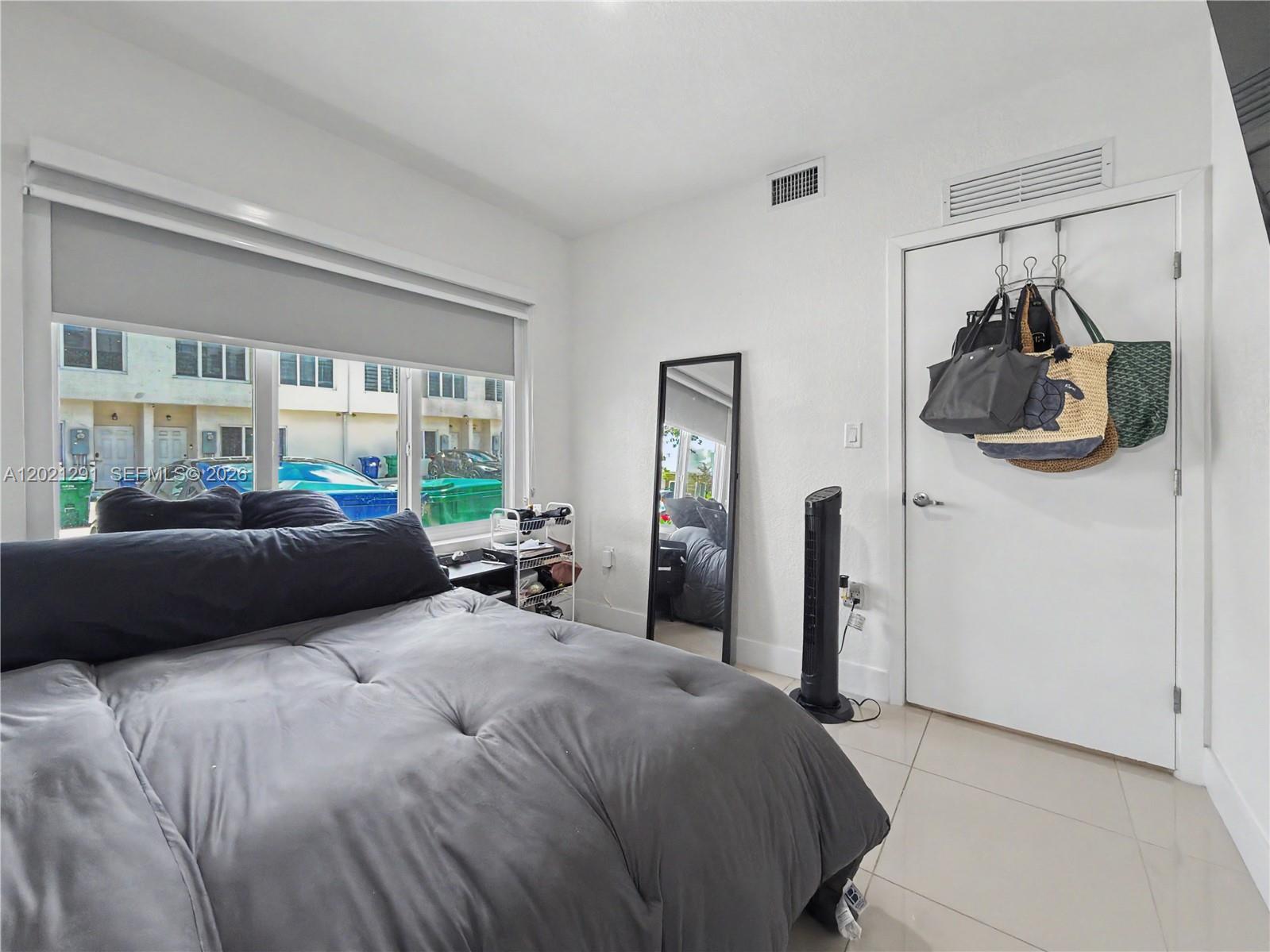 PARADISE ONE - Residential